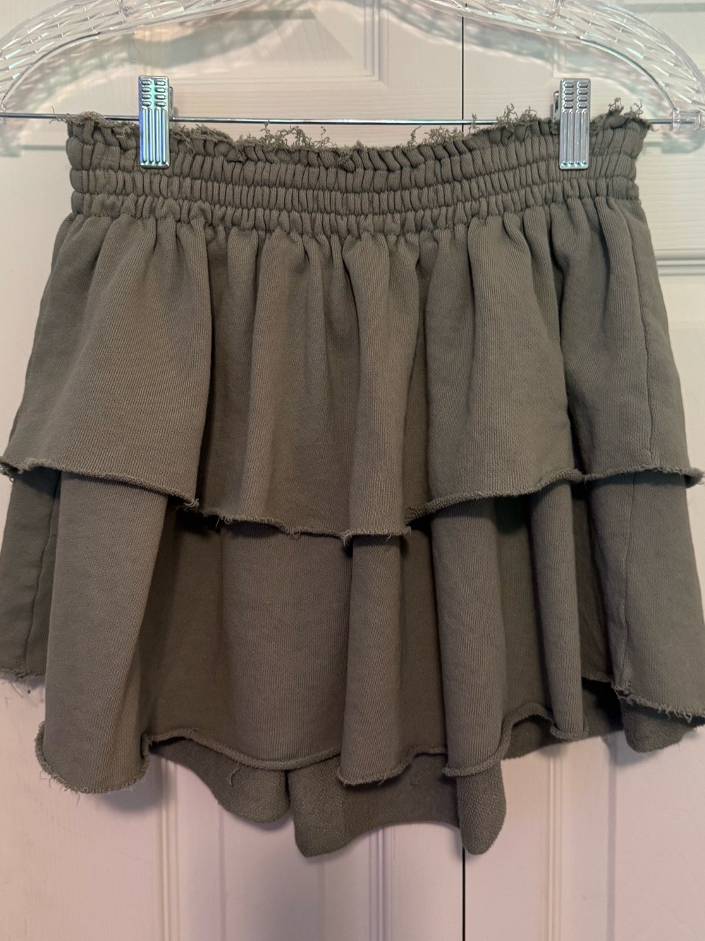 Aerie Tiered Olive Green Women's Skirt, size small - like new - Picture 5 of 6
